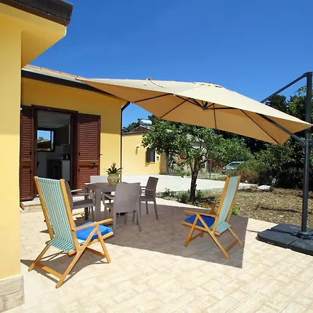 Rifugio Sul Mare 100m Dalla Spiaggia, Nel Feriehus Caronia Marina