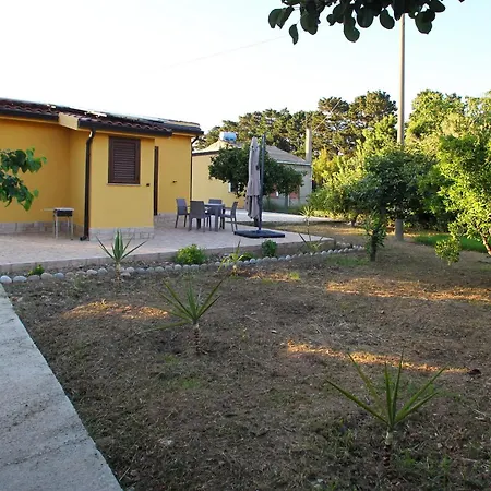 Rifugio Sul Mare 100m Dalla Spiaggia, Nel Caronia Marina